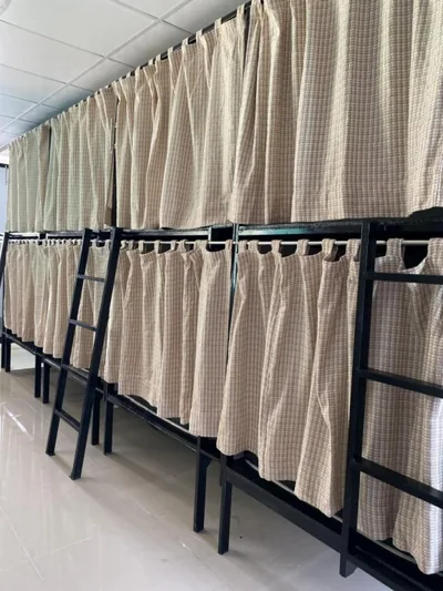 Bed in 10-Bed Mixed Dormitory Room — Blue Flow Hostel